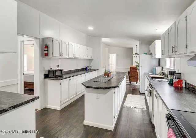 Homes for sale in Perkinston, MS | 27201 E Lake Cypress Dr, Perkinston, MS 39573 | MLS# 4152295