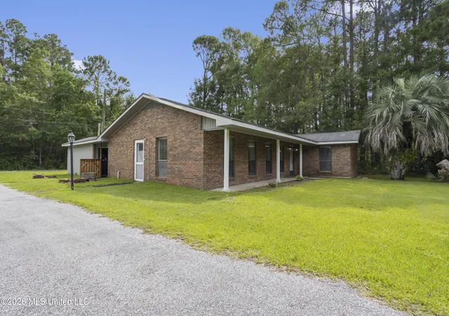 Homes for sale in Moss Point, MS | 3620 Cochran Ave, Moss Point, MS 39562 | MLS# 4153382