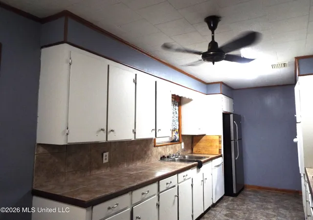 Homes for sale in Mc Comb, MS | 502 Lakeview Ave, Mc Comb, MS 39648 | MLS# 4152339