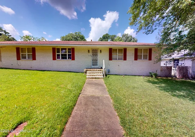 Homes for sale in Senatobia, MS | 210 Porter St, Senatobia, MS 38668 | MLS# 4152358