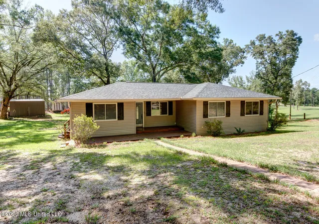 Homes for sale in Carriere, MS | 152 Mccastile Rd, Carriere, MS 39426 | MLS# 4152342