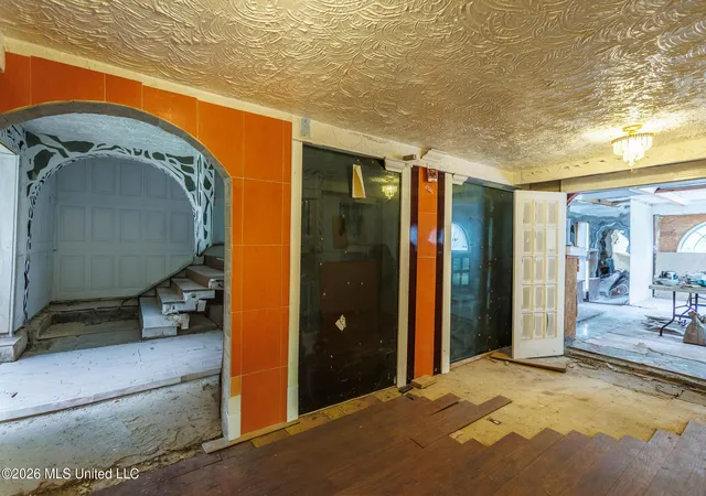 Photo 3 of Single family home for sale at 4582 Hanging Moss Rd, Jackson, MS 39206 | MLS# 4152357 | Listing updated on 2026-07-28
