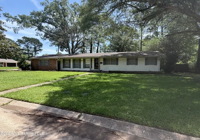 Photo 2 of Single family home for sale at 5877 Kinder Dr, Jackson, MS 39211 | MLS# 4152361 | Listing updated on 2026-07-18