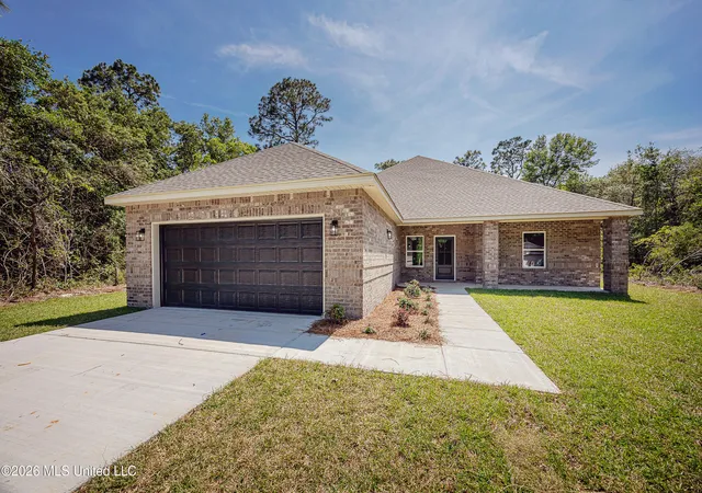 Homes for sale in Ocean Springs, MS | 533 Oak St, Ocean Springs, MS 39564 | MLS# 4152570