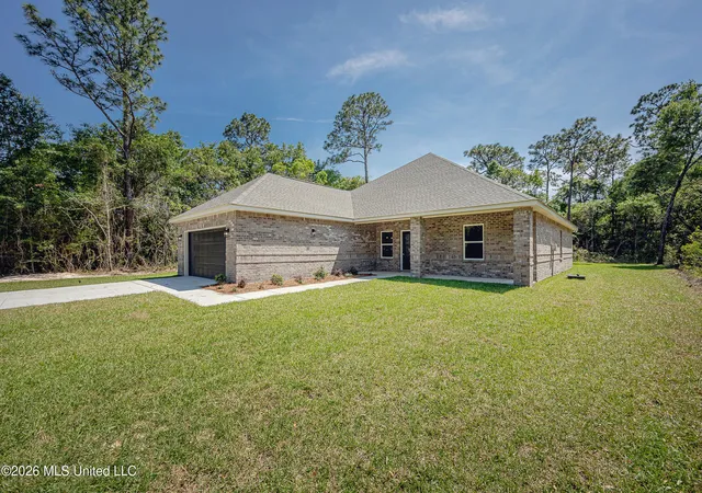 Homes for sale in Ocean Springs, MS | 533 Oak St, Ocean Springs, MS 39564 | MLS# 4152570