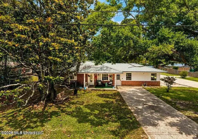Photo 1 of Single family home for sale at 1919 Stuart Ave, Ocean Springs, MS 39564 | MLS# 4152370 | Listing updated on 2026-08-30