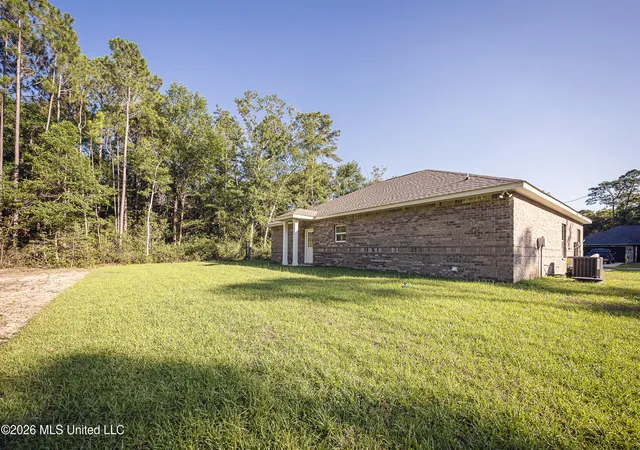 Homes for sale in Ocean Springs, MS | 624 Oak St, Ocean Springs, MS 39564 | MLS# 4152571