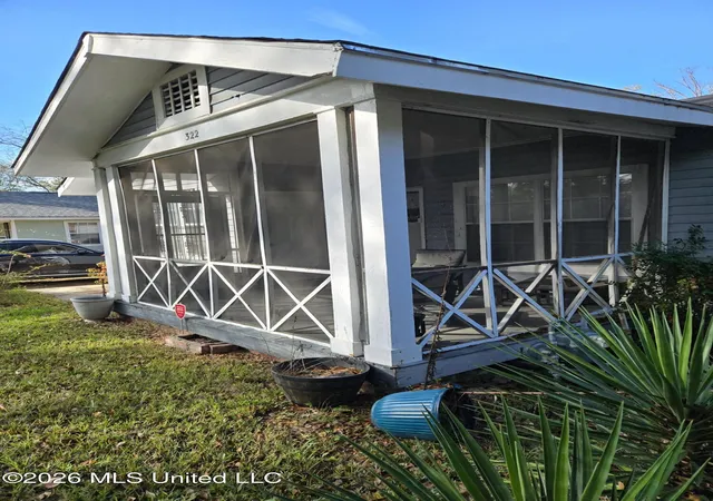 Photo 4 of Sale Pending at 322 S Westview St, Jackson, MS 39202 | MLS# 4152391 | Listing updated on 2026-07-09