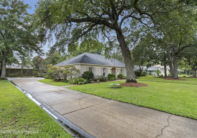 Homes for sale in Gulfport, MS | 45 Greenbriar Dr, Gulfport, MS 39507 | MLS# 4155010