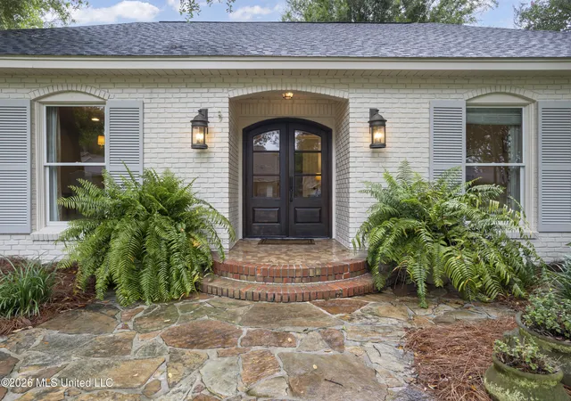 Homes for sale in Gulfport, MS | 45 Greenbriar Dr, Gulfport, MS 39507 | MLS# 4155010