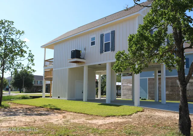 Homes for sale in Bay Saint Louis, MS | 11007 New York St, Bay Saint Louis, MS 39520 | MLS# 4152427