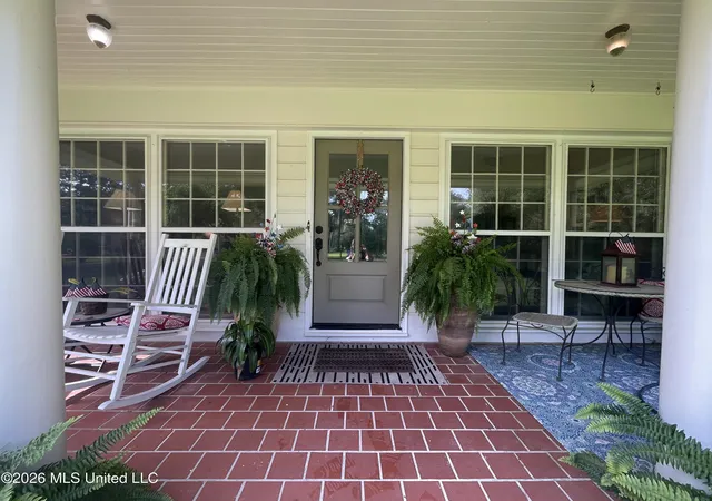 Homes for sale in Brookhaven, MS | 401 Pine Hill Dr, Brookhaven, MS 39601 | MLS# 4152660