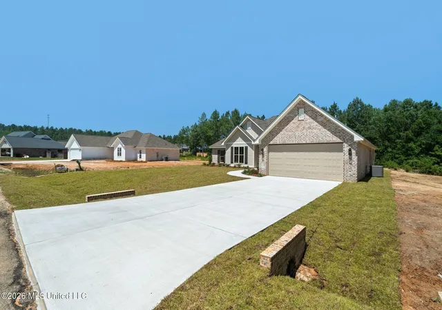 Photo 1 of Single family home for sale at 21 Redmont Dr, Sumrall, MS 39482 | MLS# 4153030 | Listing updated on 2026-08-18