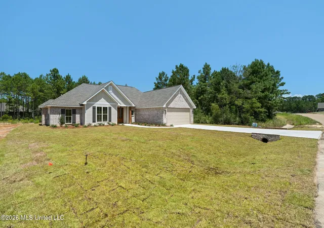 Photo 3 of Single family home for sale at 21 Redmont Dr, Sumrall, MS 39482 | MLS# 4153030 | Listing updated on 2026-08-18