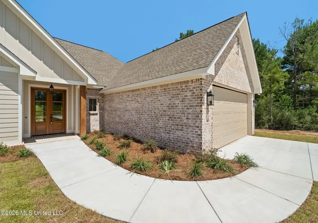 Photo 4 of Single family home for sale at 21 Redmont Dr, Sumrall, MS 39482 | MLS# 4153030 | Listing updated on 2026-08-18