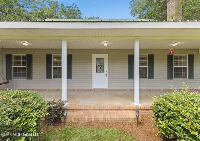 Homes for sale in Collins, MS | 462 Sunset-Williamsburg Rd, Collins, MS 39428 | MLS# 4154709