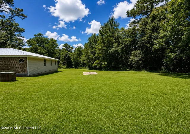 Homes for sale in Carriere, MS | 125 7Th Ave, Carriere, MS 39426 | MLS# 4152465