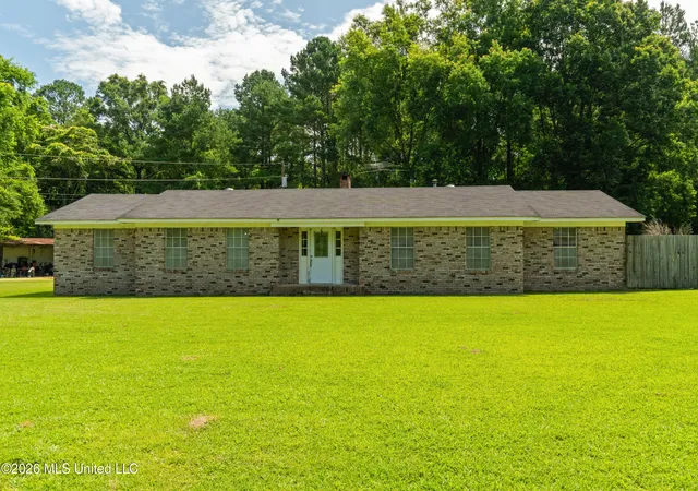 Homes for sale in Waynesboro, MS | 955 Clara Rd, Waynesboro, MS 39367 | MLS# 4152459