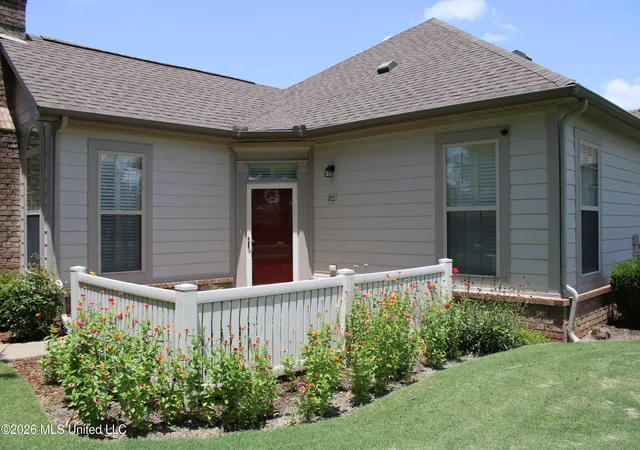 3rd image of 8753 Parkview Oaks Cir, Olive Branch, MS 38654 | MLS# 4154474