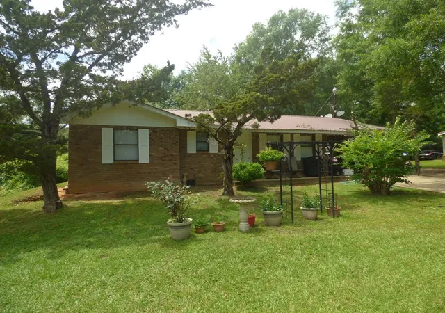 Homes for sale in Mc Comb, MS | 1009 Bell Haven Rd, Mc Comb, MS 39648 | MLS# 4152621