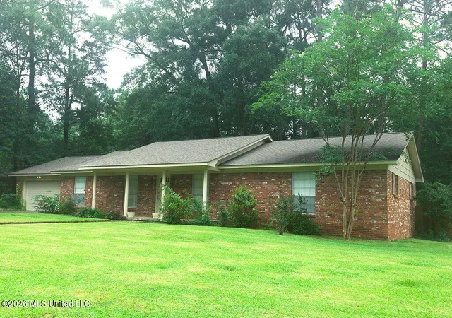 2nd image of 812 Velma St, Hattiesburg, MS 39402 | MLS# 4152696