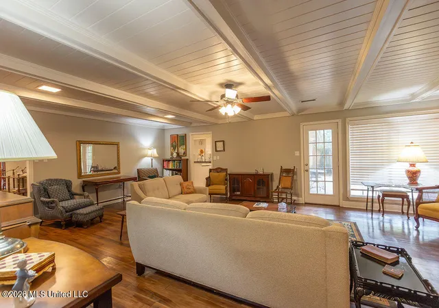 3rd image of 812 Velma St, Hattiesburg, MS 39402 | MLS# 4152696