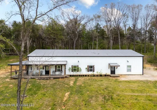 Homes for sale in Byhalia, MS | 14908 Denman Rd, Byhalia, MS 38611 | MLS# 4152565