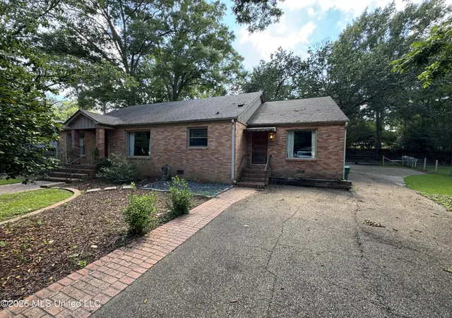 Homes for sale in Brookhaven, MS | 504 Becker St, Brookhaven, MS 39601 | MLS# 4152524