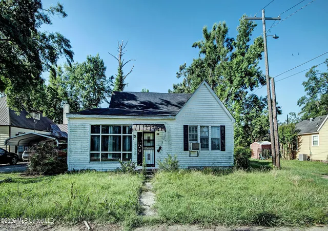 Homes for sale in Belzoni, MS | 504 E 1st St, Belzoni, MS 39038 | MLS# 4152624