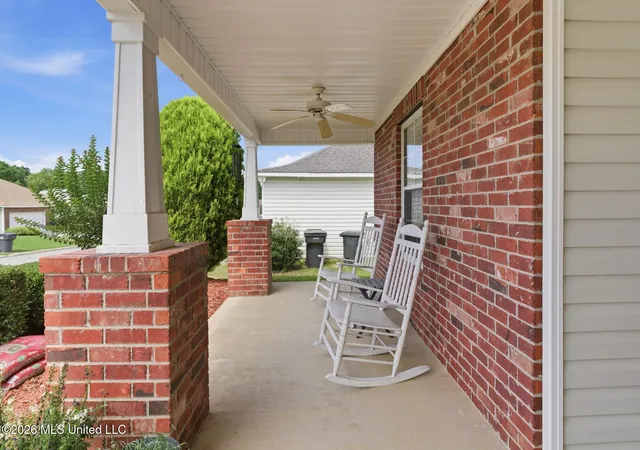 Homes for sale in Hattiesburg, MS | 6 Clear Springs Ct, Hattiesburg, MS 39402 | MLS# 4152536