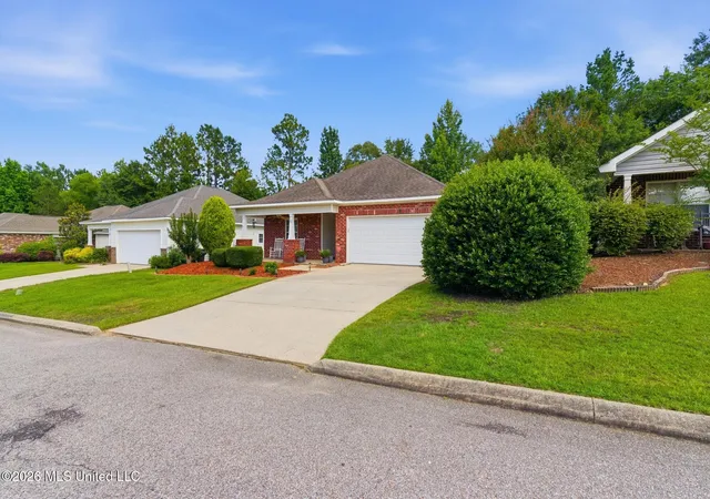 Homes for sale in Hattiesburg, MS | 6 Clear Springs Ct, Hattiesburg, MS 39402 | MLS# 4152536