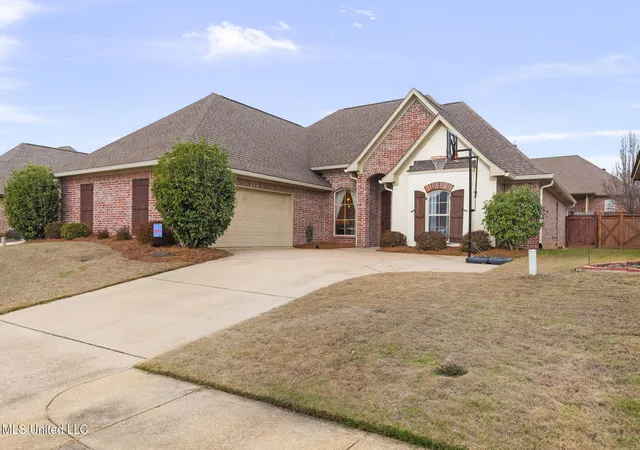 Homes for sale in Flowood, MS | 910 Abundance Xing, Flowood, MS 39232 | MLS# 4152548