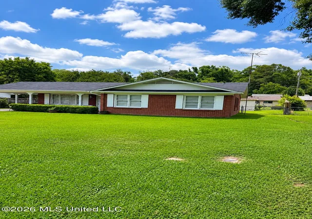 Homes for sale in Yazoo City, MS | 1830 Glencrest Ave, Yazoo City, MS 39194 | MLS# 4152597
