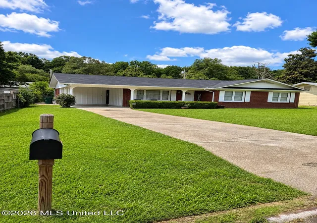3rd image of 1830 Glencrest Ave, Yazoo City, MS 39194 | MLS# 4152597