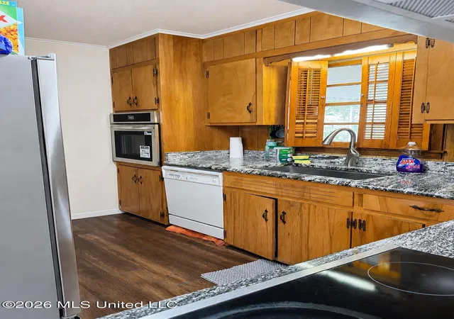 4th image of 1830 Glencrest Ave, Yazoo City, MS 39194 | MLS# 4152597