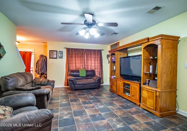 Homes for sale in Batesville, MS | 107 Sunrise Cvs, Batesville, MS 38606 | MLS# 4152851