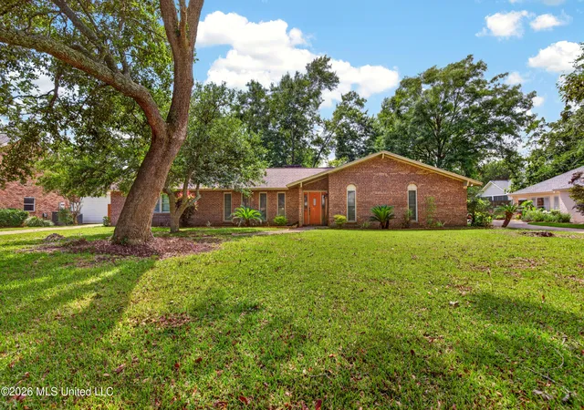Photo 1 of Sale Pending at 43 Greenbriar Dr, Gulfport, MS 39507 | MLS# 4152654 | Listing updated on 2026-09-18