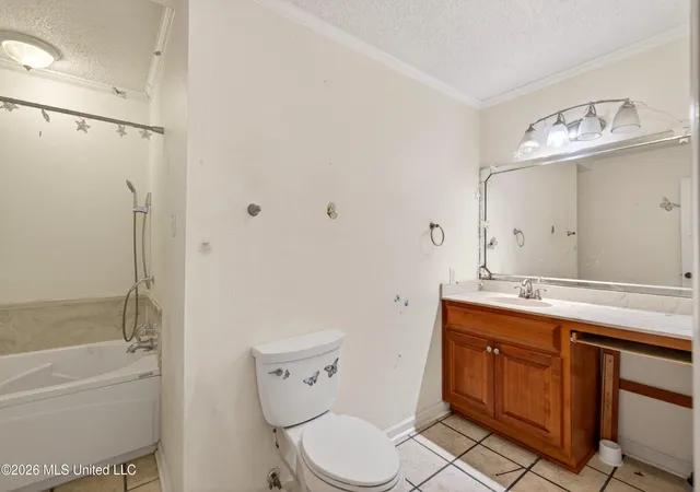 Photo 4 of Sale Pending at 43 Greenbriar Dr, Gulfport, MS 39507 | MLS# 4152654 | Listing updated on 2026-09-18