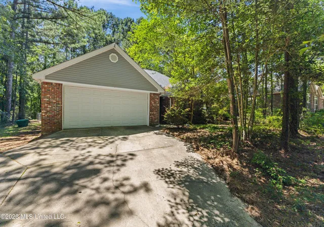1st image of 28 Bedford Forrest Ln, Hattiesburg, MS 39401 | MLS# 4152658