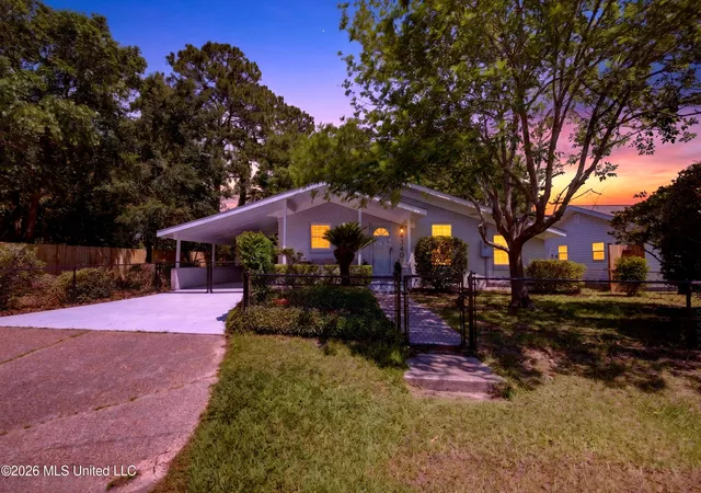 Photo 3 of Single family home for sale at 4340 Betts Cir, Gulfport, MS 39501 | MLS# 4152706 | Listing updated on 2026-08-17