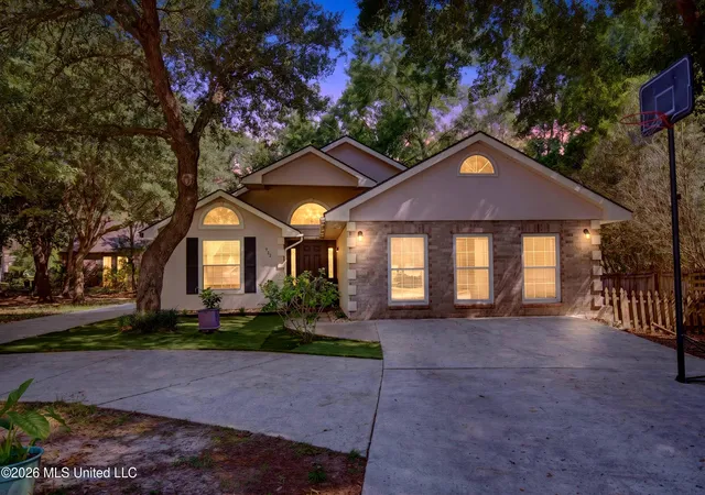 Homes for sale in Diamondhead, MS | 952 Kalikimaka Pl, Diamondhead, MS 39525 | MLS# 4152762