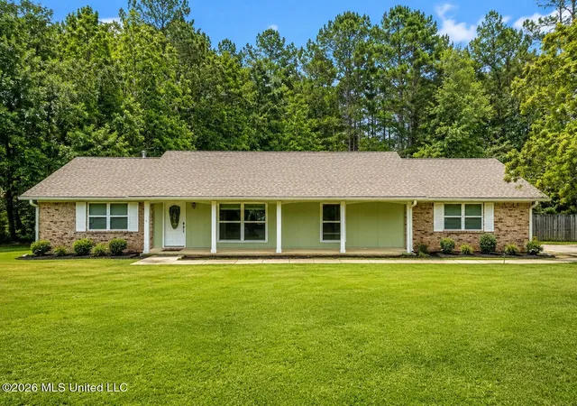 Homes for sale in Gautier, MS | 2416 Robertsdale Rd, Gautier, MS 39553 | MLS# 4152772