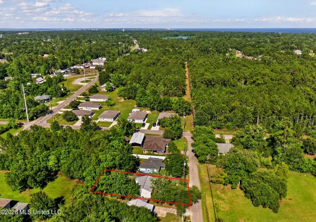 Homes for sale in Waveland, MS | 427 Wainwright St, Waveland, MS 39576 | MLS# 4152786
