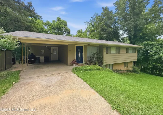 Homes for sale in Yazoo City, MS | 324 Starlite Dr, Yazoo City, MS 39194 | MLS# 4152926