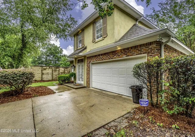 Photo 3 of Single family home for sale at 12 Ashton Gdns Dr, Jackson, MS 39211 | MLS# 4152812 | Listing updated on 2026-09-11