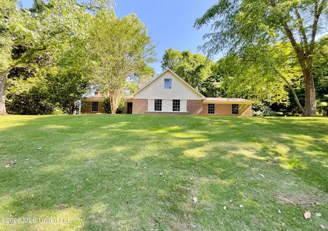 Homes for sale in Yazoo City, MS | 1709 Sherwood Cir, Yazoo City, MS 39194 | MLS# 4152811