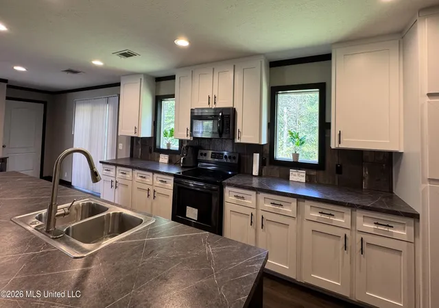 3rd image of 104 Dr 329, Okolona, MS 38860 | MLS# 4154328