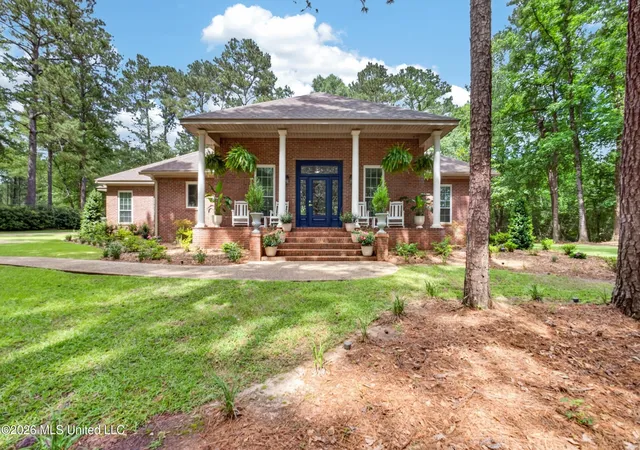 Homes for sale in Hattiesburg, MS | 228 Jervis Mims Rd, Hattiesburg, MS 39401 | MLS# 4152937
