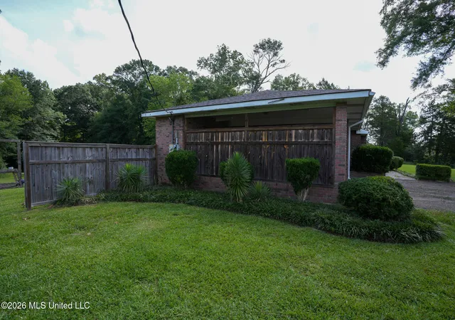 Homes for sale in Hazlehurst, MS | 13033 Dentville Rd, Hazlehurst, MS 39083 | MLS# 4152993