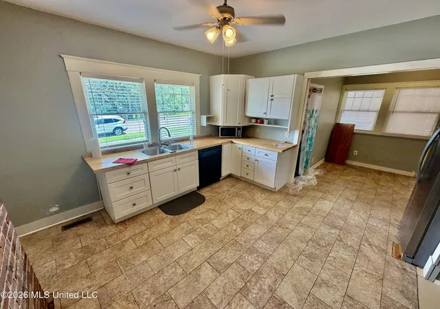 Homes for sale in Clarksdale, MS | 102 Elm Ave, Clarksdale, MS 38614 | MLS# 4152845